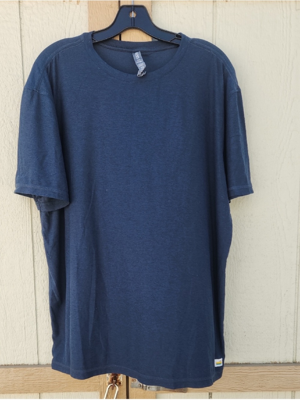 Vuori X-Large Blue Men Shirt